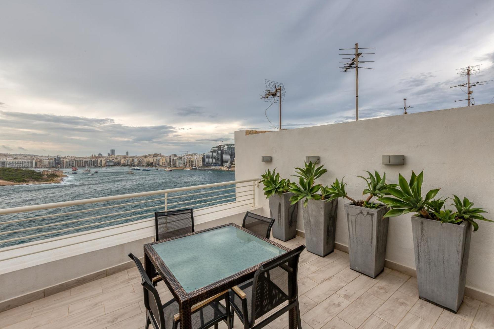 49/3 Seafront Duplex Penthouse In La Valletta Esterno foto